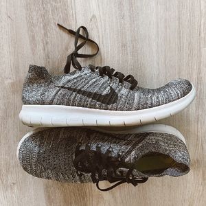NIKE Women’s: Free run flyknit running shoe